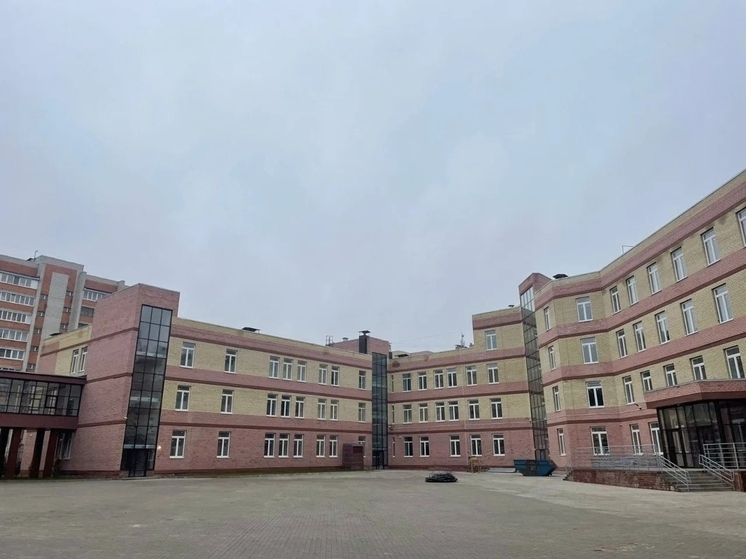 Ярославский губернатор рассказал об окончательном открытии школы на Московском проспекте.