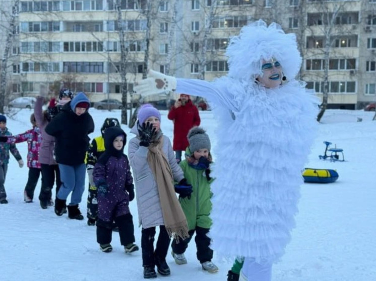 «Новогодний патруль» подарил тюменцам праздничное настроение