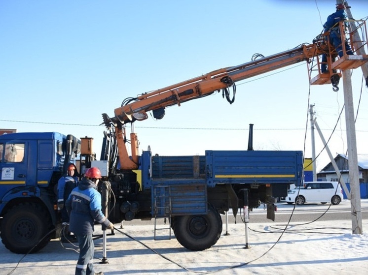 Энергетики просят жителей Благовещенского округа не перегружать сети в новогоднюю ночь