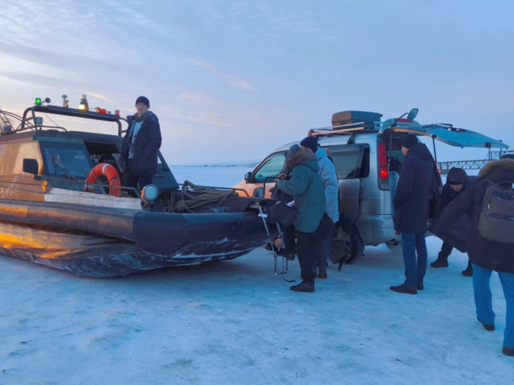 Социальные перевозки глиссерами через Анадырский лиман завершатся 30 декабря