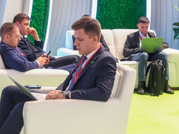 Сфера торговли лидирует по числу вакансий в России в 2025 году