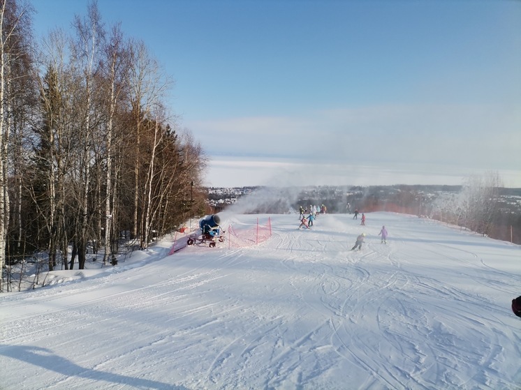 В Бурятии спортсмены крепят лыжные ботинки скотчем из-за изношенного инвентаря