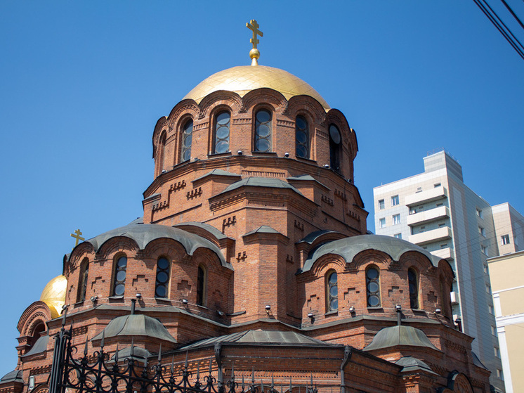 Православный священник рассказал новосибирцам, как правильно подавать милостыню