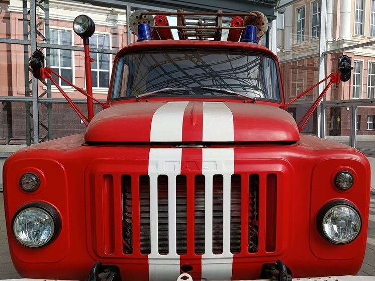 При пожаре в свердловском поселке Восход погиб человек