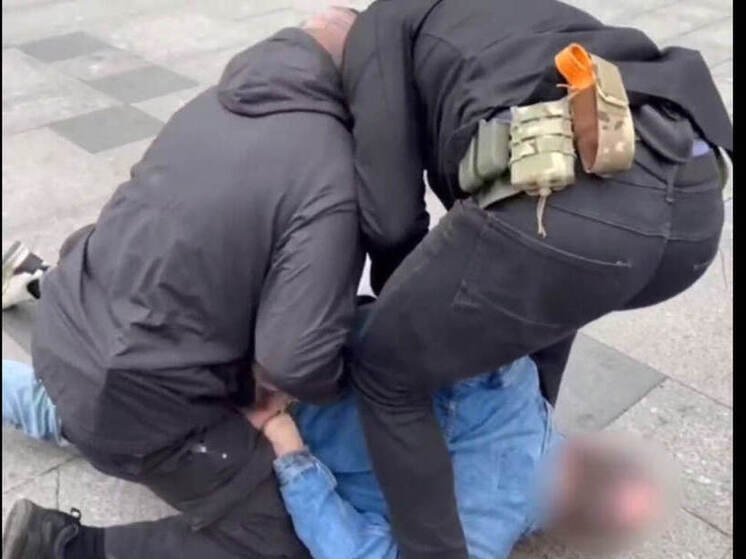 Сахалинца задержали в Петербурге за сотрудничество с иностранным государством