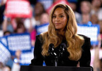 Певица Бейонсе стала пятым музыкантом-миллиардером, сообщает Forbes