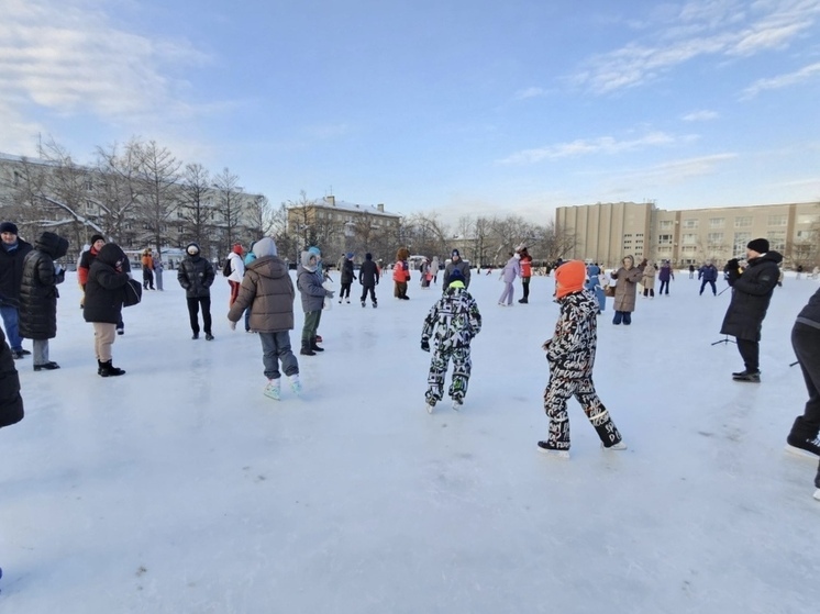 Где покататься на тюбинге и коньках в Новосибирске: обзор цен и локаций