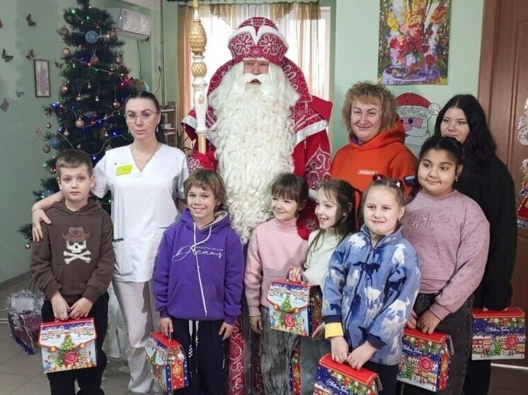 Вологодский губернатор исполнил новогодние мечты двух детей из Алчевска ЛНР