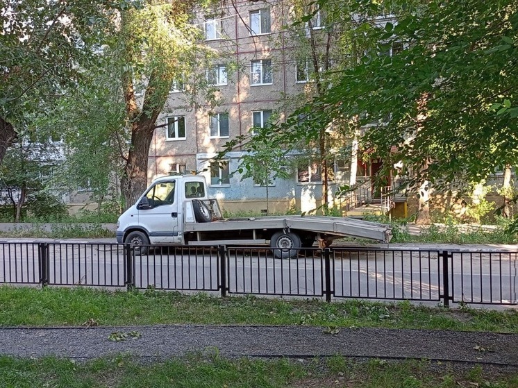 В Саратовской области с 2026 года подорожает эвакуация автомобилей за нарушения