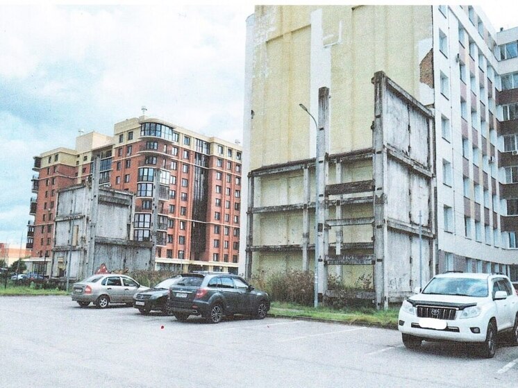 Псковский областной суд частично отменил решение о сносе самостроя на улице Народной