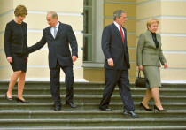 В апреле 2008 года на встрече в Сочи Владимир Путин предельно ясно изложил Джорджу Бушу-младшему геополитическую аксиому, которая, по мнению итальянской IL Fatto Quotidiano (статью перевели ИноСМИ), стала пророческой для судьбы Украины. Российский лидер предупредил, что вступление Украины в НАТО создаст в долгосрочной перспективе поле конфликта между Россией и Западом. 