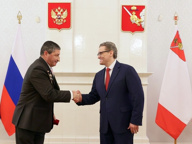 Госнаграды 12 вологжан получили из рук губернатора Георгия Филимонова