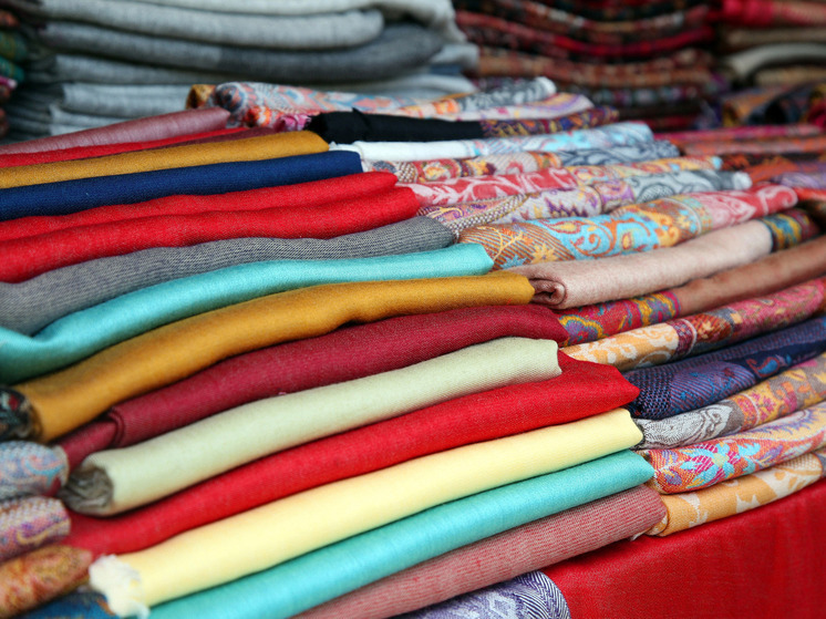 Уход за одеждой: инструкция для разных видов тканей