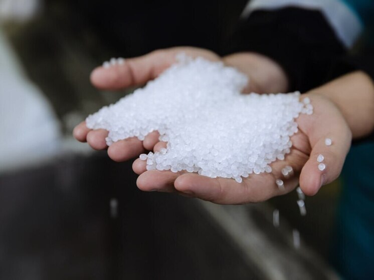 В Тюменской области в уходящем году начали выпускать девять новых марок полимеров