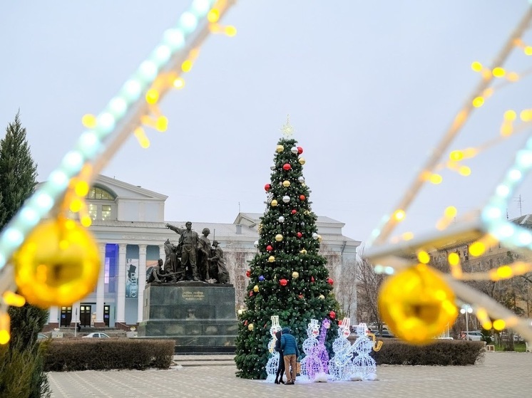 Праздничная суета, предновогодние хлопоты и планирование долгожданного отпуска часто отвлекают нас от элементарных мер безопасности.
 А между тем статистика неумолима: именно в период праздников фиксируется всплеск краж со взломом и иных посягательств на чужое имущество. 