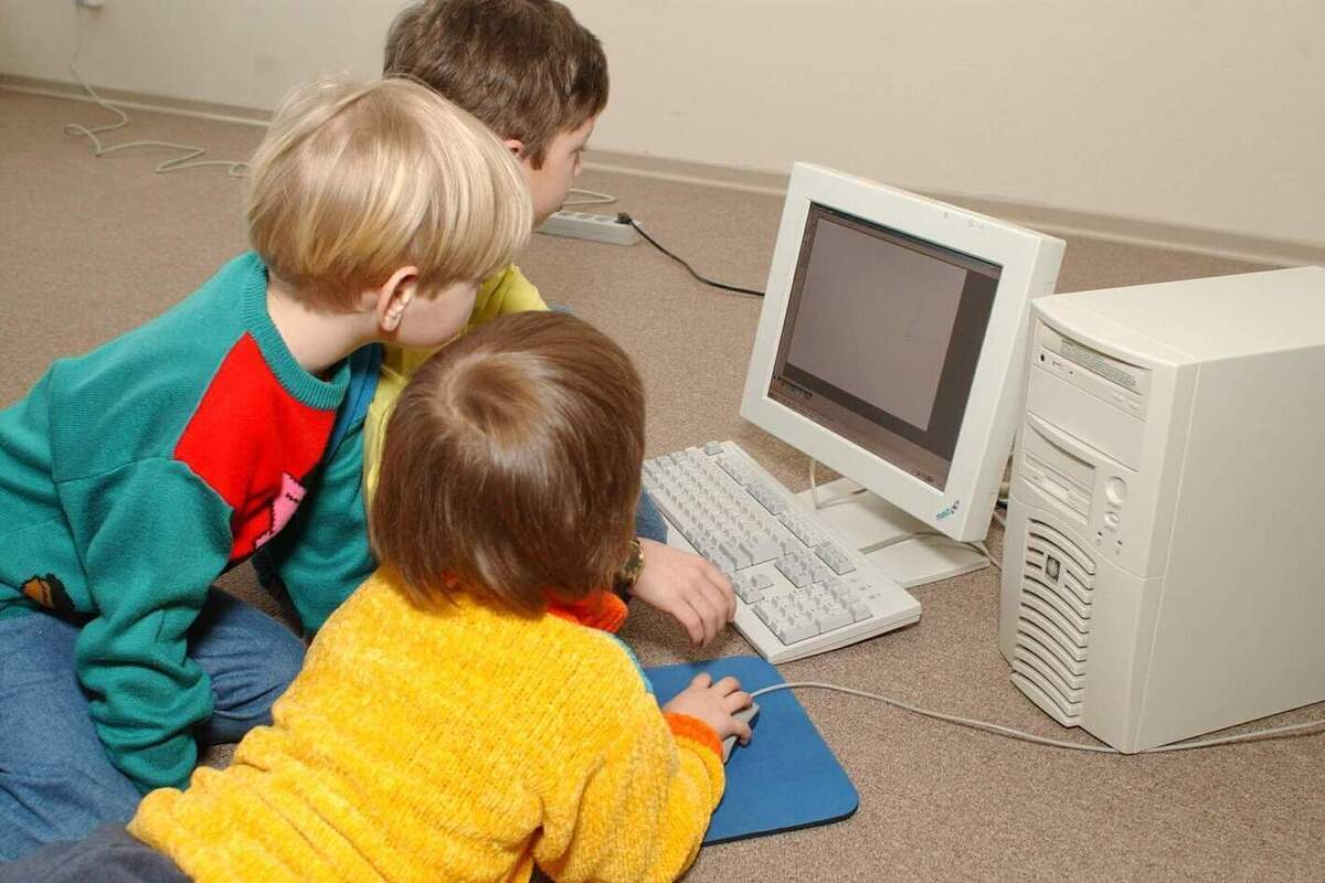 Безопасность детей в Интернете: как не запретить, а научить