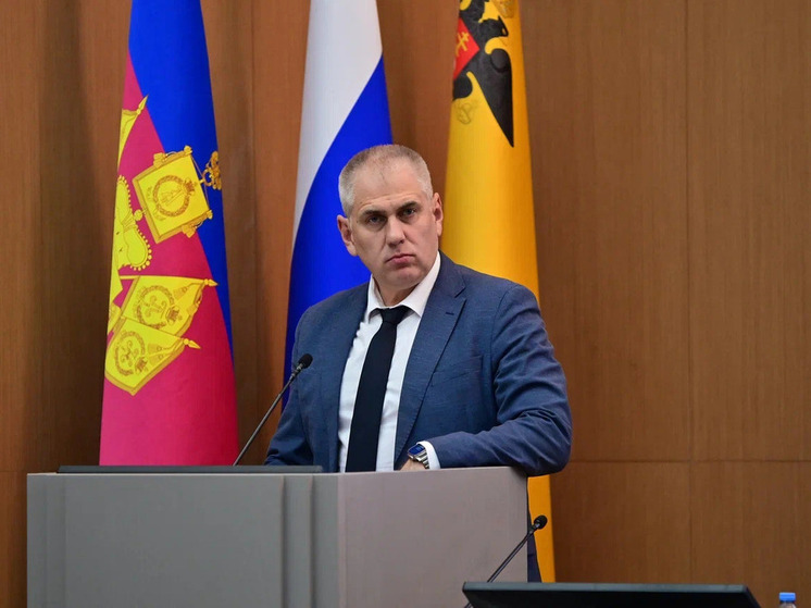 О развитии спортивной и транспортной отрасли Новороссийска доложил на аппаратном совещании замглавы Александр Гавриков