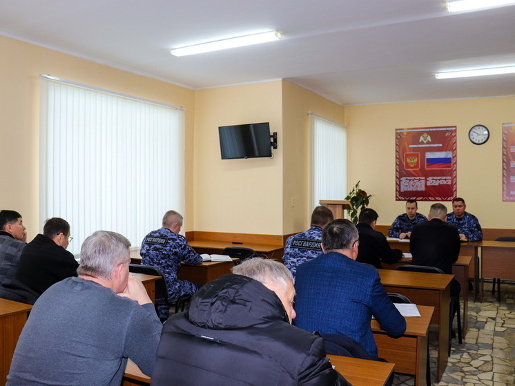 Обеспечение безопасности в период новогодних праздников обсудили в Росгвардии Марий Эл