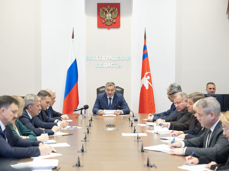 Бочаров провел совещание по вопросам обеспечения безопасности в праздничные дни