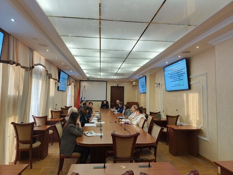 Прокуратура направила в суд заявление на местных властей из-за отказа установить лежачих полицейских напротив школы №651. Об этом объявили 26 декабря на заседании комиссии по обеспечению безопасности дорожного движения в Администрации Невского района.