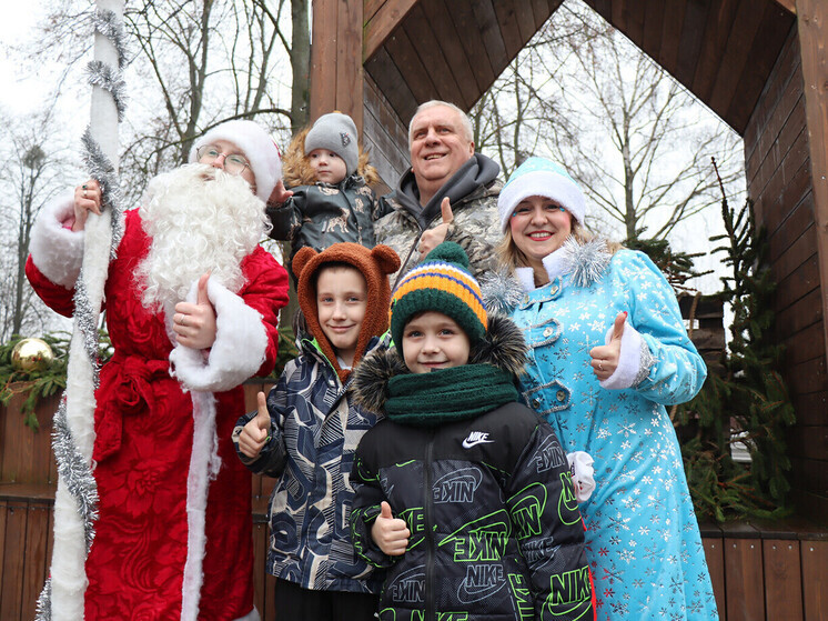 Представители Росмолодёжи доставили гуманитарную помощь и поздравления военнослужащим в ДНР