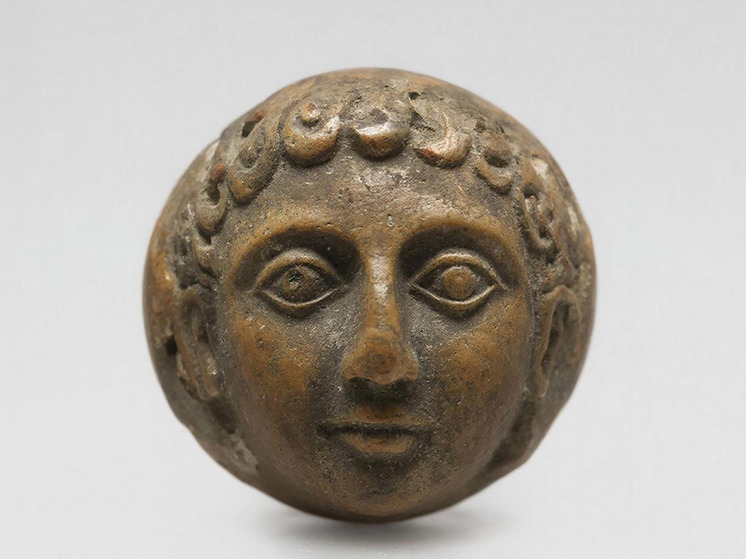 На раскопках древнего поселения Олуз-Хёюк в центральной Турции археологи обнаружили уникальные для региона Анатолии артефакты, указывающие на неожиданно проникновение финикийской культуры вглубь материка