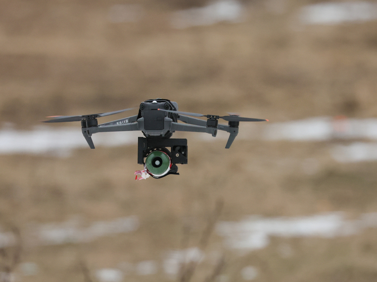 ВСУ атаковали дроном машину с эвакуированными из Северска, двое мирных жителей ранены