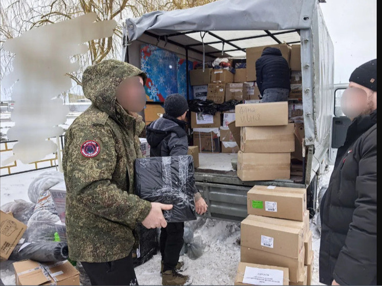 Гуманитарный конвой из Ессентуков привез новогодние подарками бойцам СВО