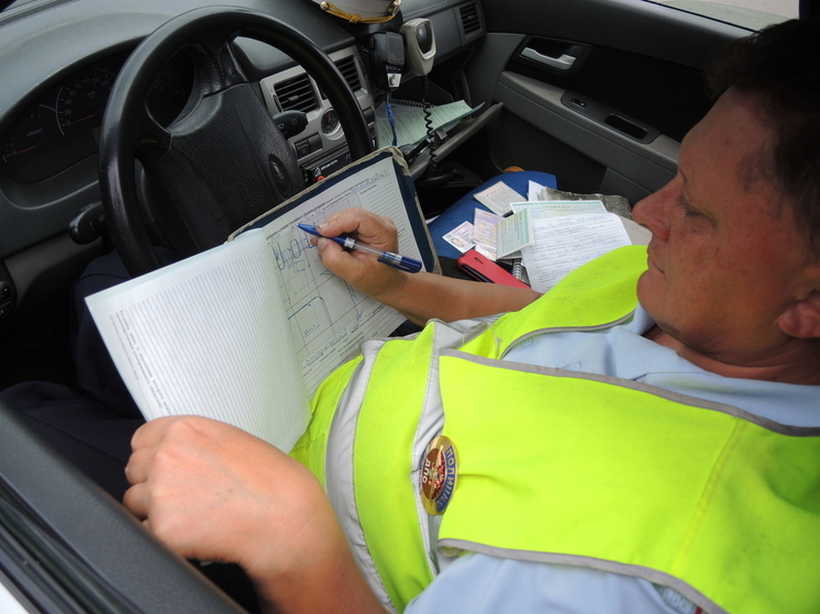 Три человека пострадали в результате столкновения девяти автомобилей на трассе «Беларусь»