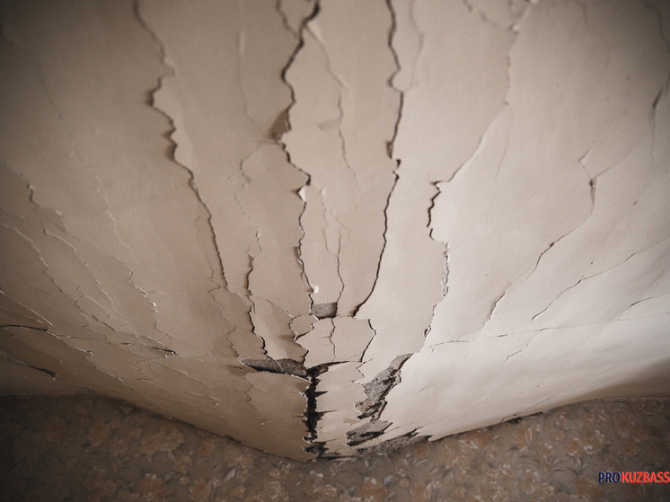 После ЧП с потолком в кузбасской школе специалисты проверили конструкцию здания