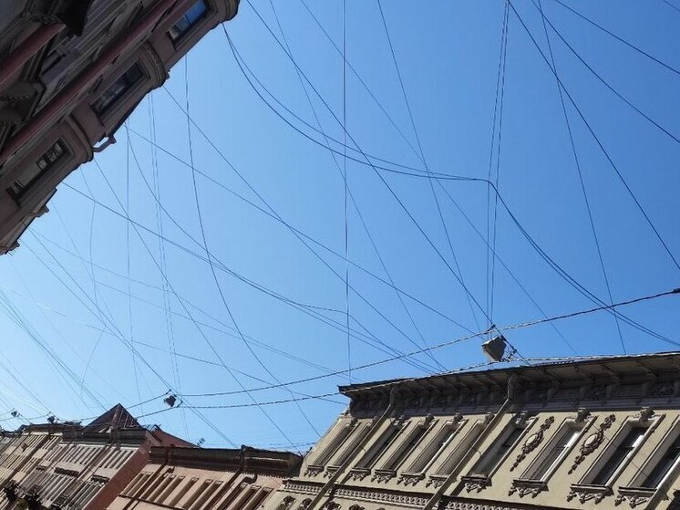 Более 80 социальных объектов подключили к энергосетям в Петербурге