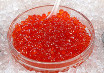 Стоимость деликатесов на российском рынке демонстрирует впечатляющий разброс, особенно ярко это проявляется при сравнении различных видов икры