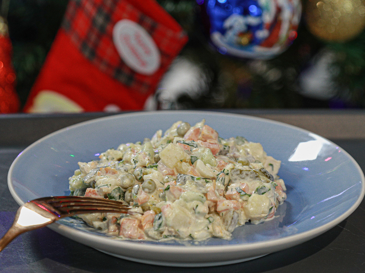 Праздник без тяжести: как сделать новогодний стол ЗОЖным и полезным