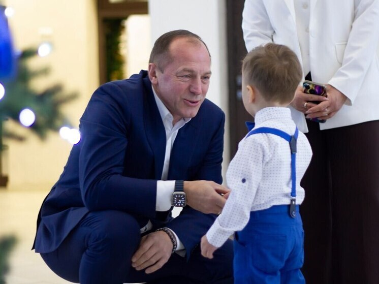 Две семьи в Узловой получили новогодние подарки в рамках акции «Елка желаний»