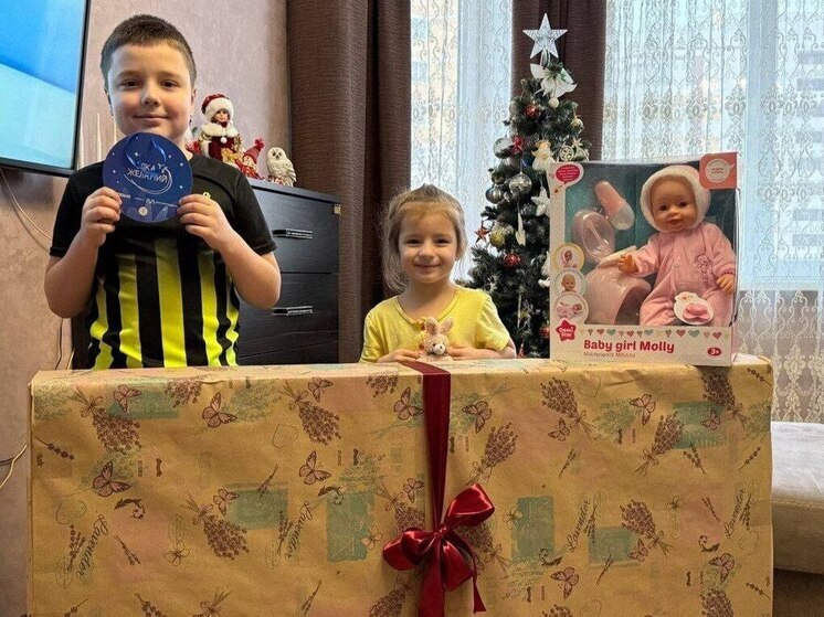 Министр сельского хозяйства Алена Сытова приняла участие в акции «Ёлка желаний»