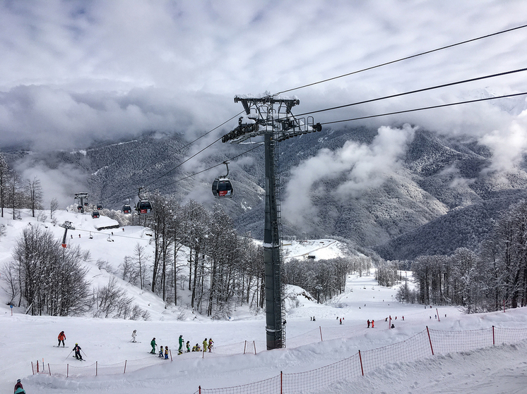 Исследование, проведенное аналитиками в декабре 2025 года, подтвердило заинтересованность российских туристов в проведении отпуска в горах