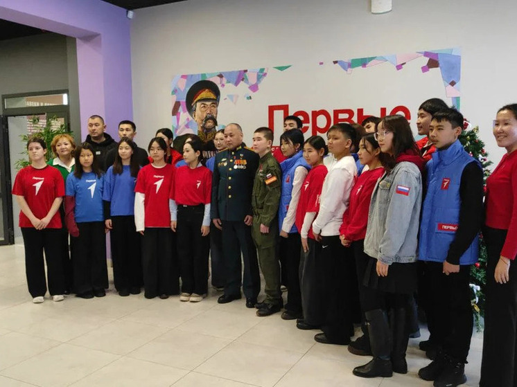 Герой России Наран Очир-Горяев провел встречу с калмыцкой молодежью
