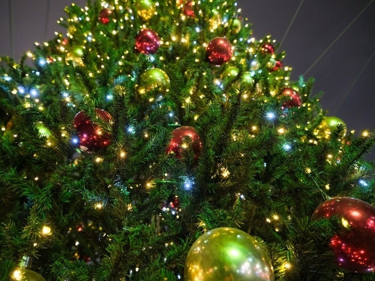 С Новым годом – 2026: картинки и открытки к году Огненной Лошади