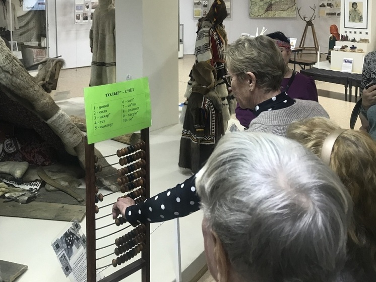 Мастер-класс по каллиграфии ненецкого алфавита провели в НАО