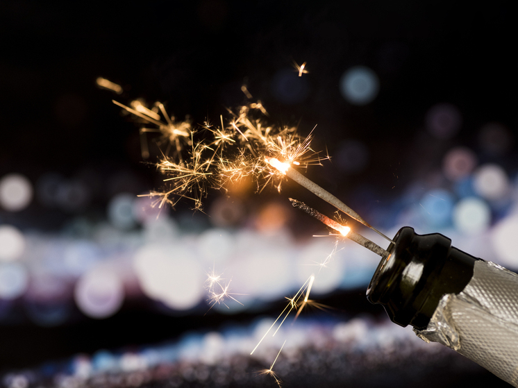 Томичам напоминают о правилах использования пиротехники и гирлянд в новогоднюю ночь