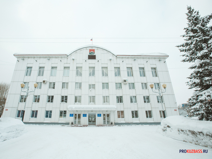 Мэр Междуреченска сообщил о временных неудобствах и пожелал новогоднего настроения