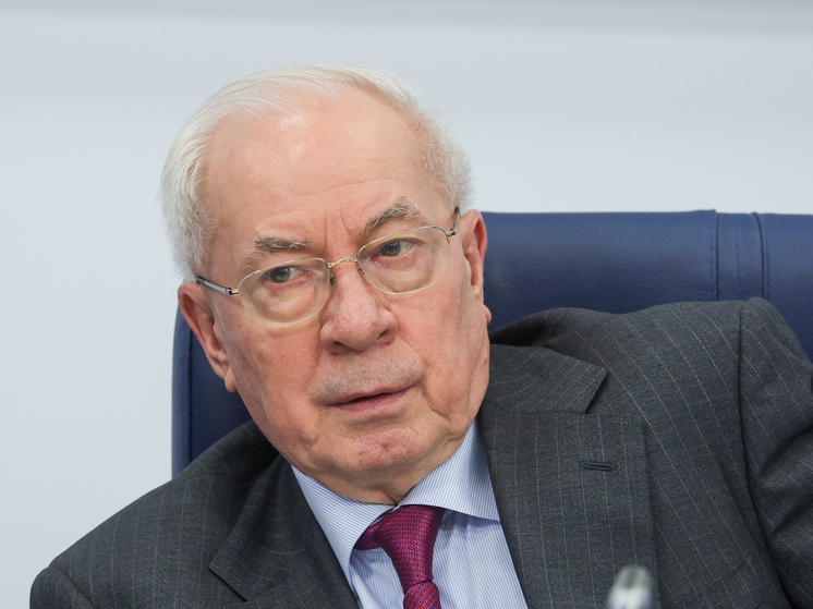 Азаров заявил, что проведение выборов на Украине надо обсуждать с США