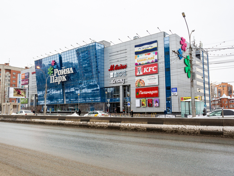 Новогодние каникулы в магазинах: как изменится график работы крупных ТЦ Новосибирска