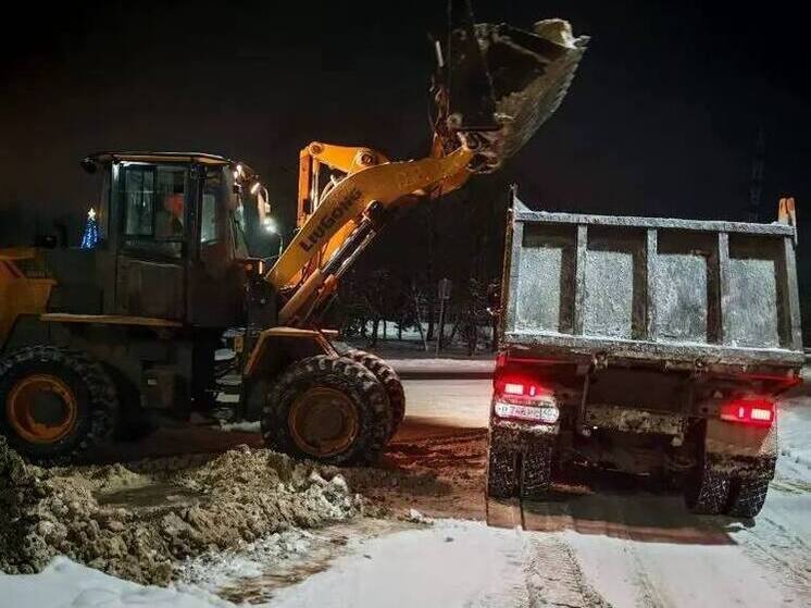 В Калуге продолжают чистить улицы