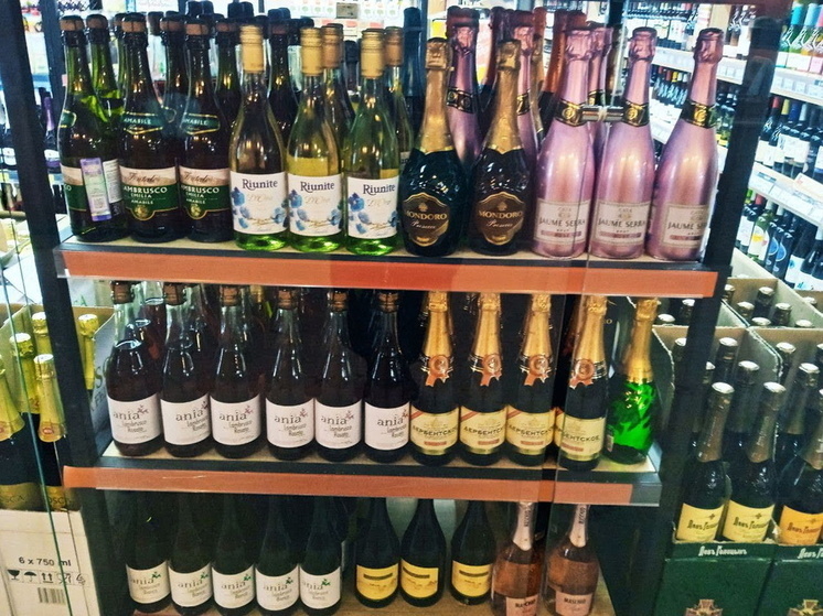 Омичи не смогут купить алкоголь и энергетики в новогодние праздники