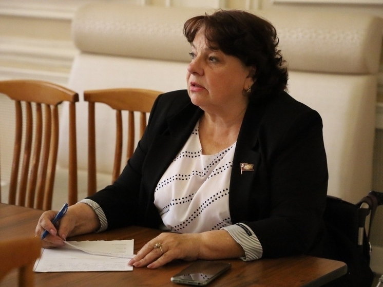 Татьяна Карзубова поздравляет жителей Серпухова с Новым годом и Рождеством