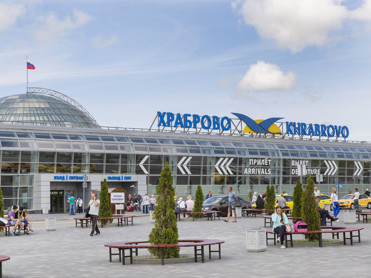 Число задержанных рейсов в аэропорту Калининграда сократилось до 25, еще шесть отменены