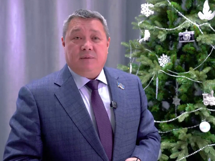 Председатель окружного парламента поздравил ямальцев с наступающим Новым годом