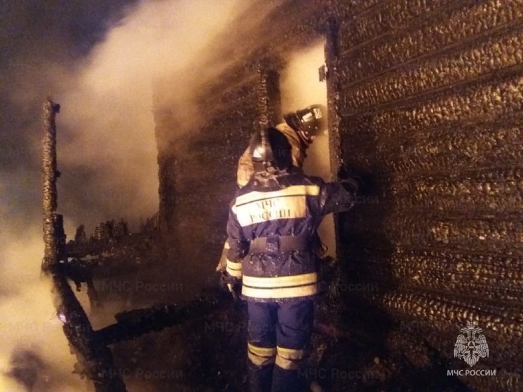 Люди пострадали при пожаре в Дегтярске