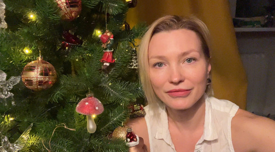 Актриса Светлана Брюханова пожелала драйвового настроения в следующем году 